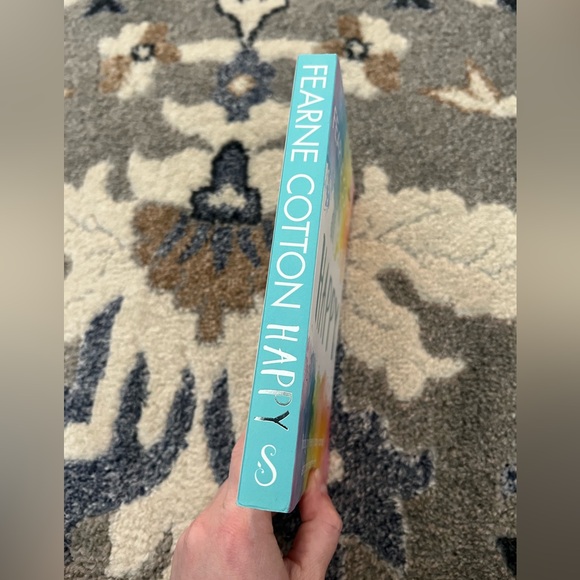 Happy : Finding joy in every day and letting go of perfect (Paperback) - Picture 3 of 4